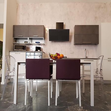 Casa Gaia Apartment เนเปิลส์ ภายนอก รูปภาพ
