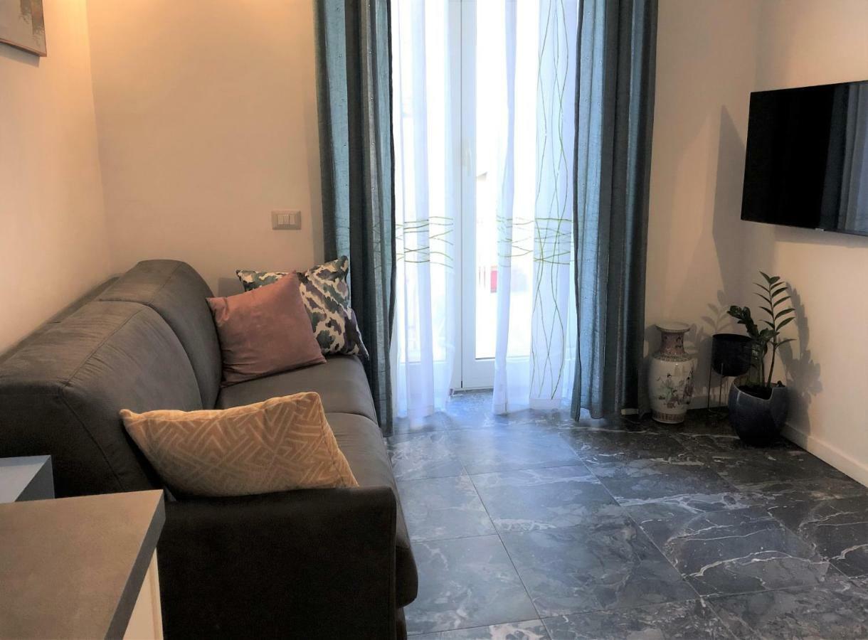 Casa Gaia Apartment เนเปิลส์ ภายนอก รูปภาพ